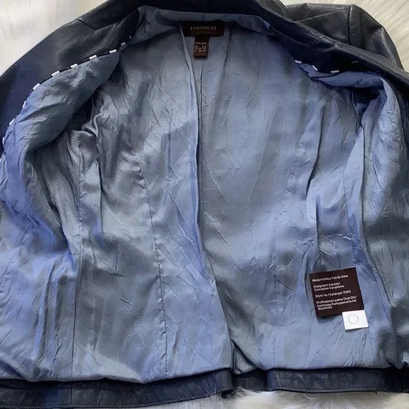 DANIER Leather Blazer - Picture 9 of 11